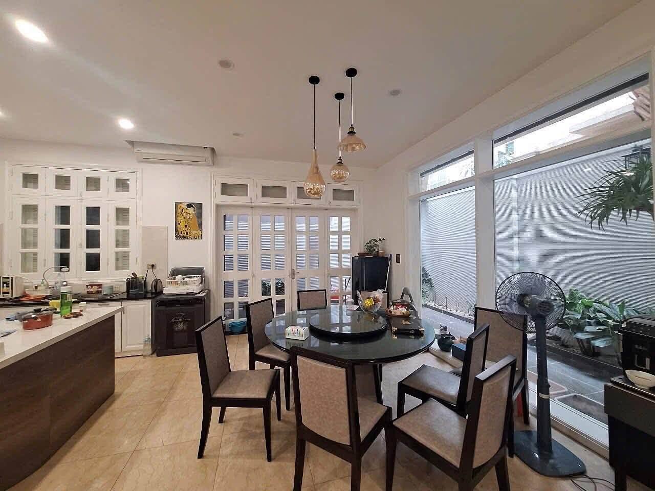 BIỆT THỰ CIPUTRA – 180M² – MT 9M – 3 TẦNG + 1 TUM – SIÊU VIP – AN NINH ĐẢM BẢO 16009975