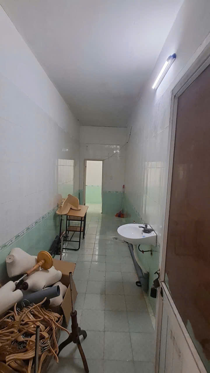 Cần sang nhượng mặt bằng 80vuông tại toà dịch vụ 2/A2 chung cư Bắc Sơn Kiến An, Hải Phòng 16009994