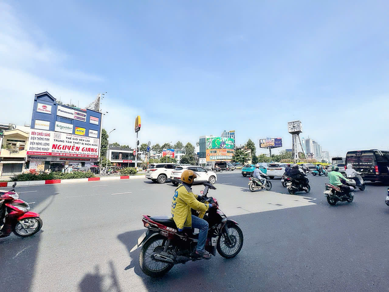 CHÍNH CHỦ BÁN NHÀ C4 Đ.ĐIỆN BIÊN PHỦ, QUẬN 1 - 100M2 NGANG 4M*25M VUÔNG A4 - NGAY GÓC NGUYỄN BỈNH 16010010