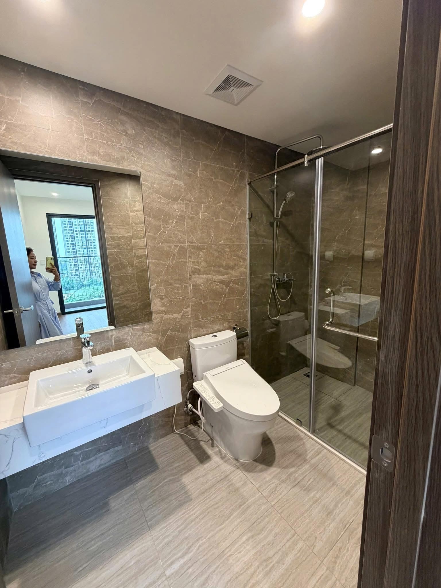 CHÍNH CHỦ CẦN BÁN CĂN 75 M2, VIEW CÔNG VIÊN GIA LÂM, TẦNG TRUNG, GIA 61 TR/M2, LH 0985865658 16010151