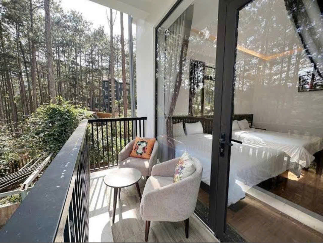 Cho thuê khách sạn 3 sao 36 phòng view rừng thông giá 135 triệu gần Hồ Tuyền Lâm tại Đà Lạt Lâm Đồng 16010171