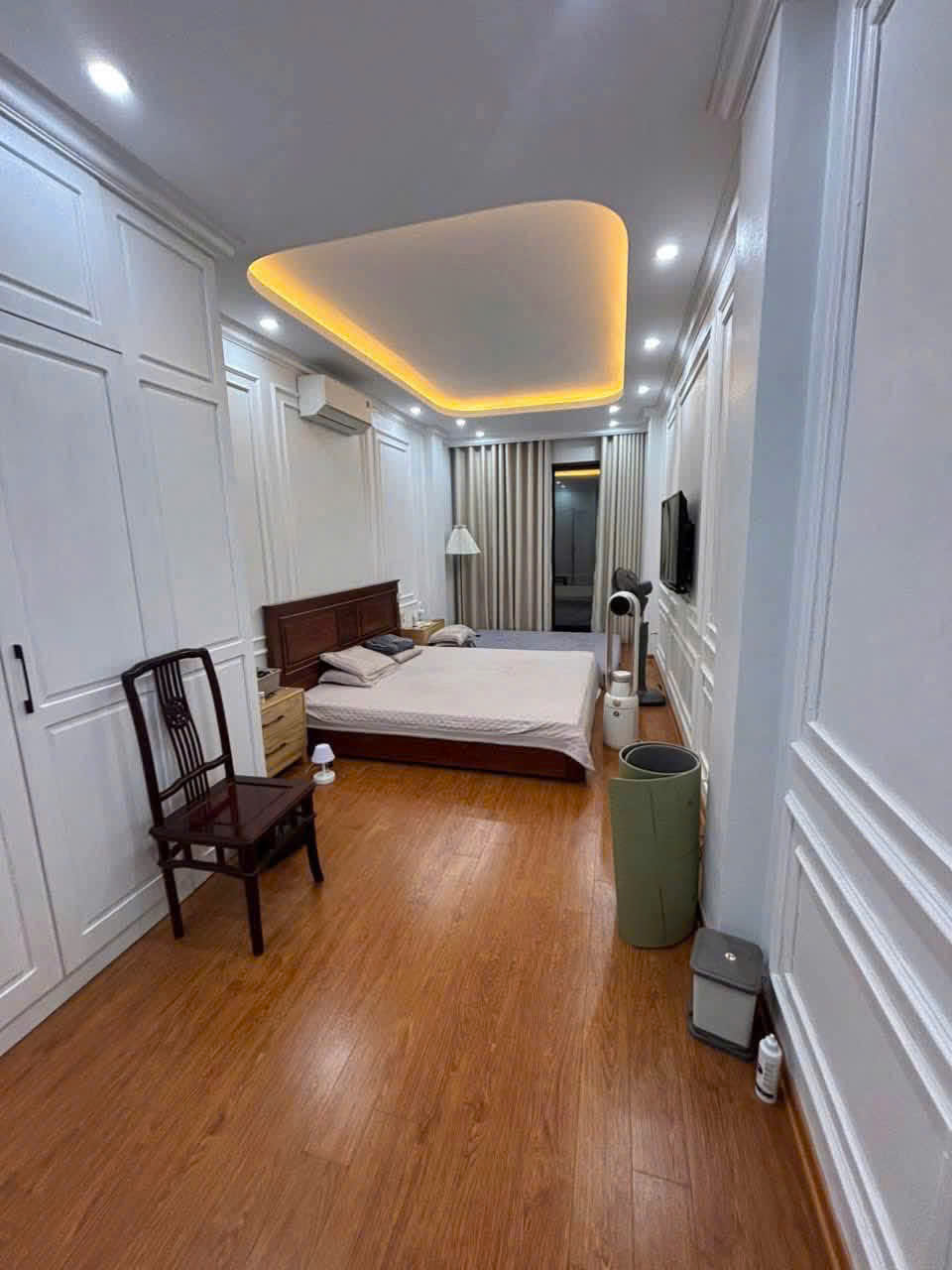 CHO THUÊ NHÀ KĐT NAM CƯỜNG – HOÀNG QUỐC VIỆT  40M² × 6 TẦNG  THANG MÁY  18 TRIỆU/THÁNG 16010237