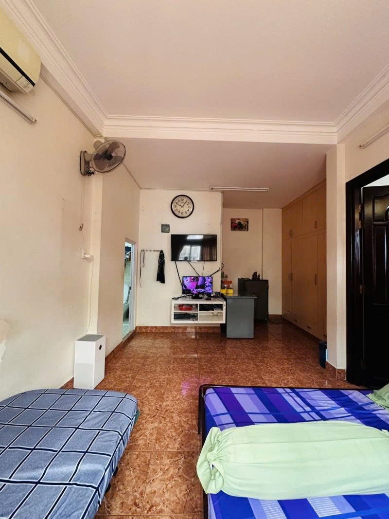 Bán nhà Mặt tiền Ca Văn Thỉnh - giao Đồng Đen - Bàu Cát, 5x23m, 3 tầng, 5PN, 18,5 Tỷ. 16010251