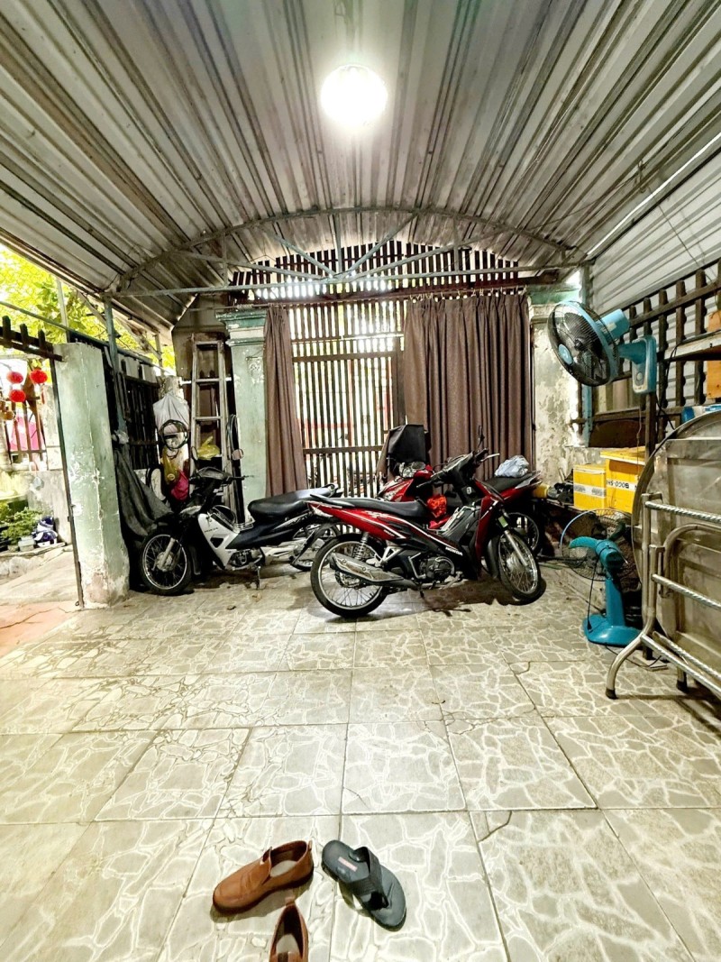 Bán gấp nhà đường số 52, Hiệp Bình Chánh, Thủ Đức, TP HCM. DT 186m2, C4. Giá 8.48  tỷ, 16010252