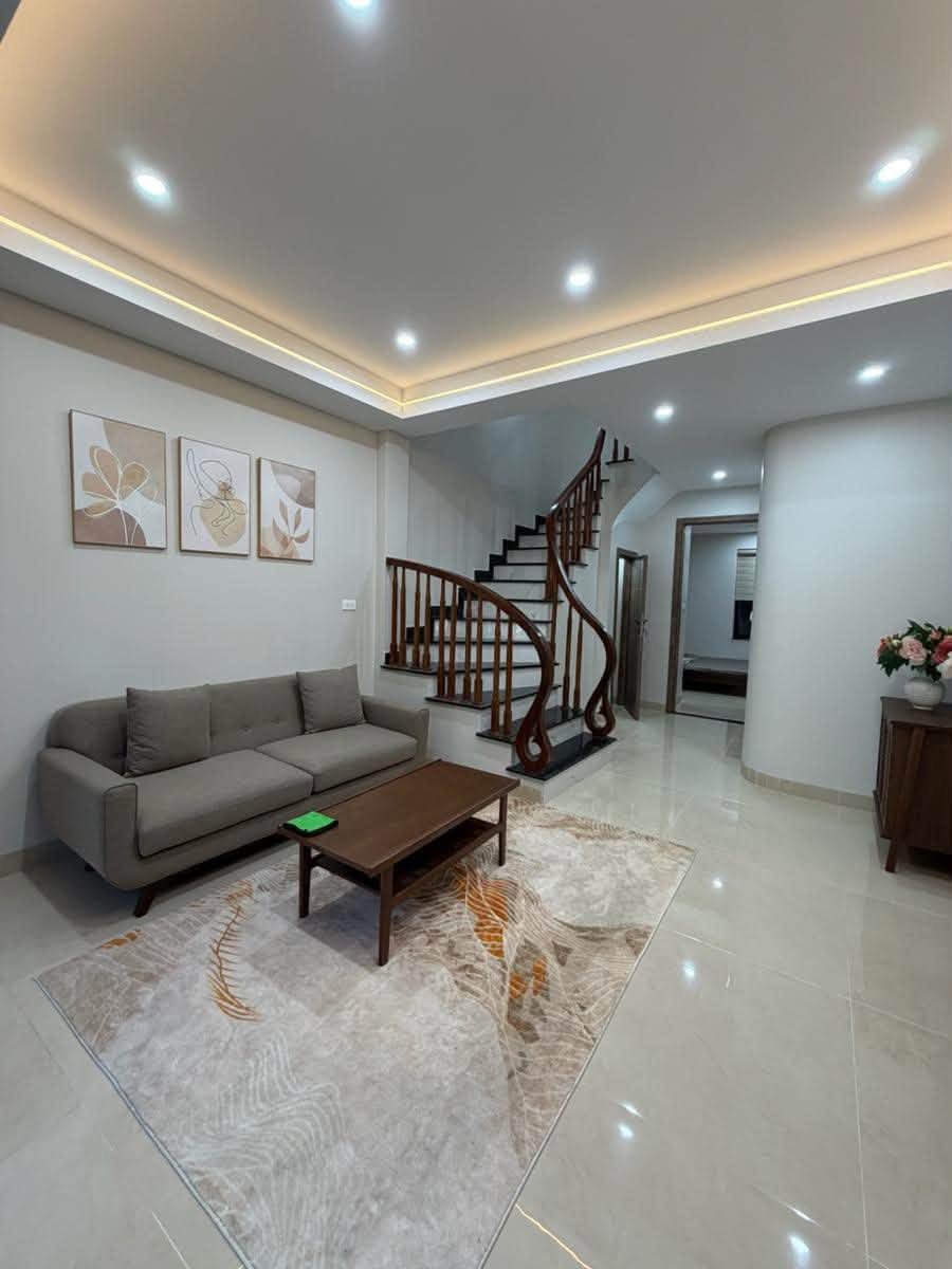 Tôi cần bán căn nhà ở phố Nguyễn Đình Chiểu 5 tầng thang máy mới đẹp, 39m2, mặt tiền 4.3m, 13.9 tỷ 16010257