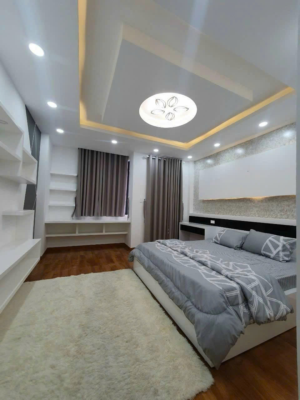 Bán nhà Mặt tiền Tây Thạnh -  ngay CV Lưu Chí Hiếu, 4x25m, 3 Tầng, HĐT 30 tr, 19,5 tỷ. 16010262