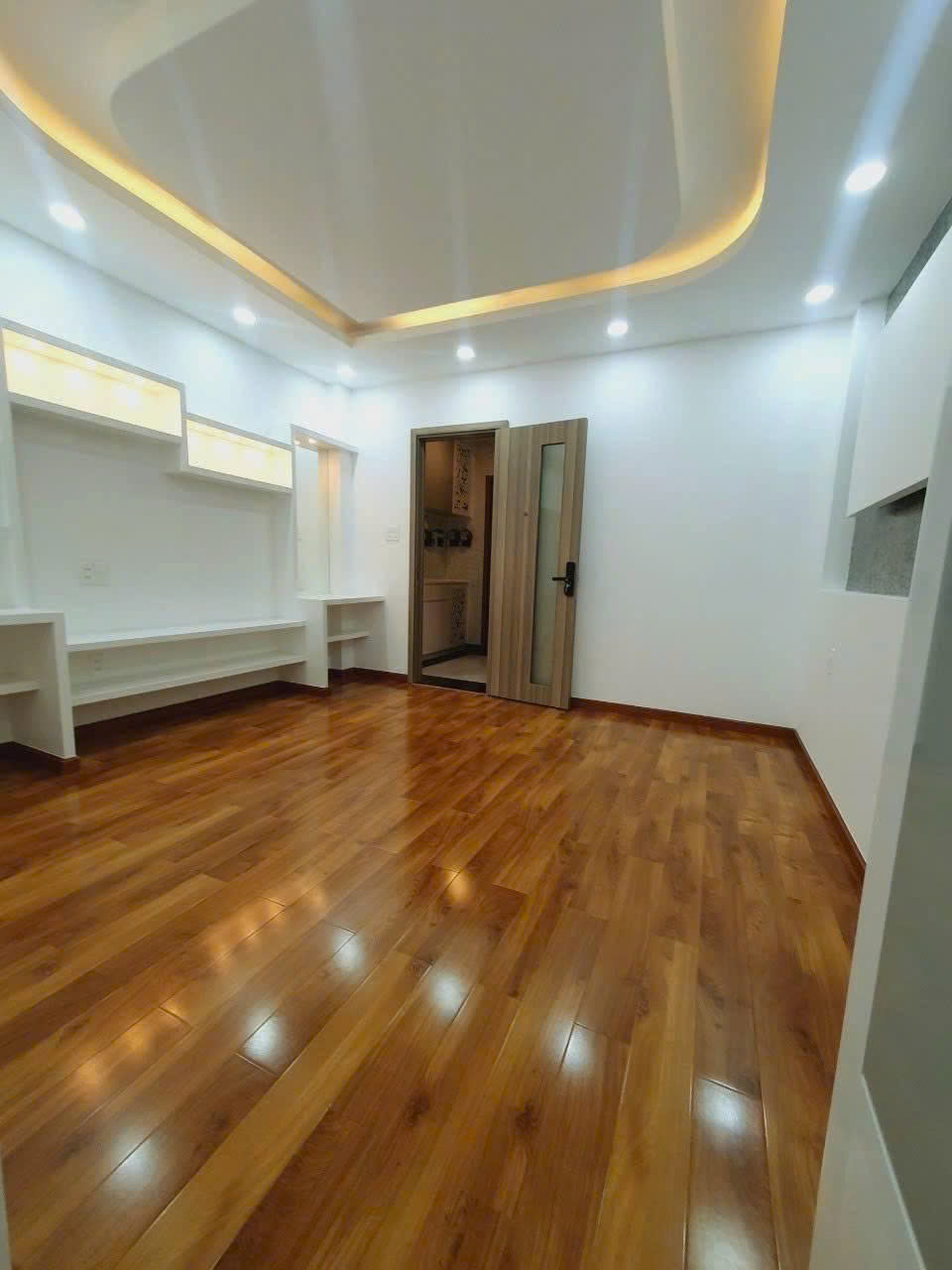 Bán nhà Mặt tiền Tây Thạnh -  ngay CV Lưu Chí Hiếu, 4x25m, 3 Tầng, HĐT 30 tr, 19,5 tỷ. 16010262