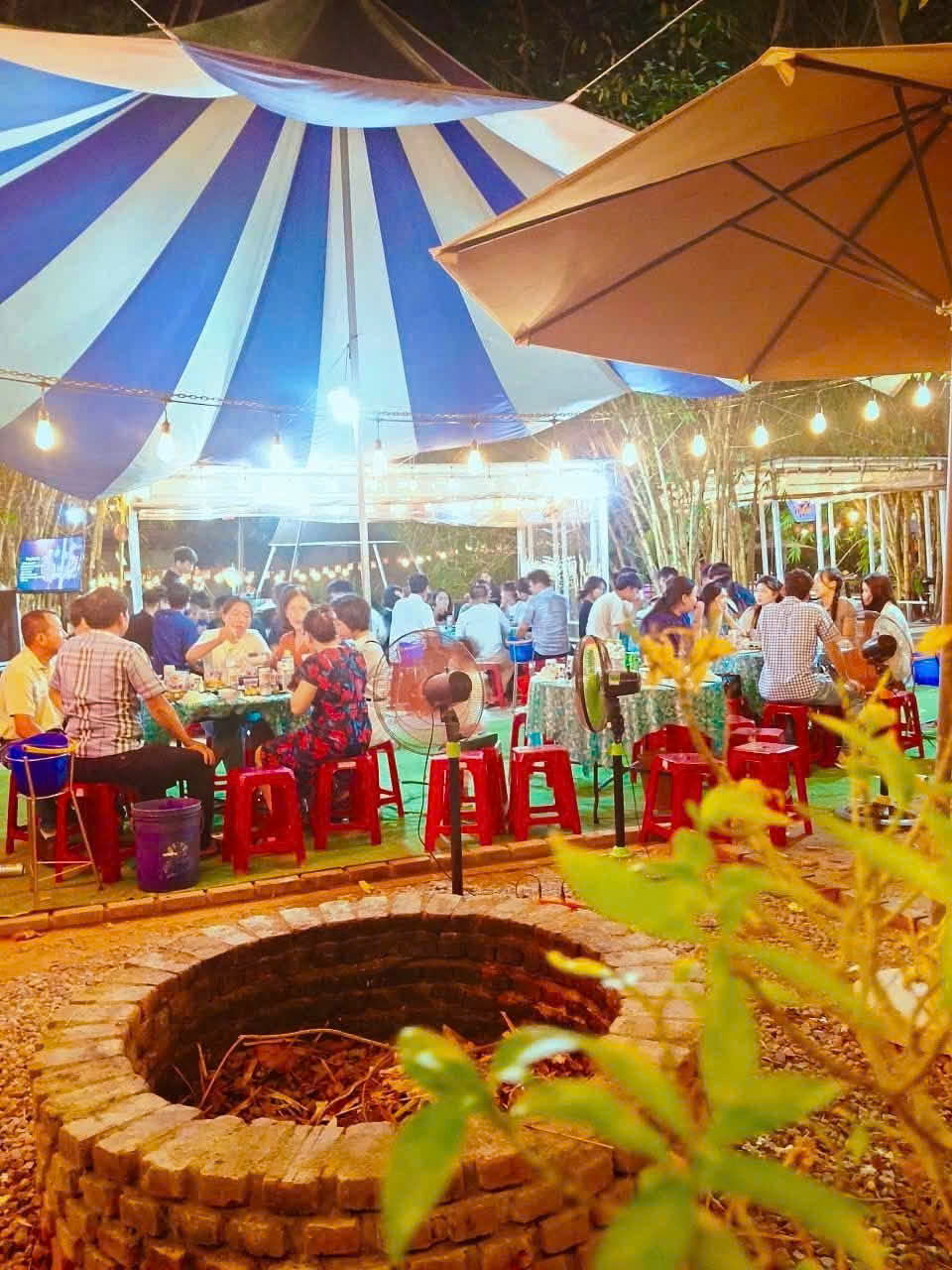 SANG NHƯỢNG – CHO THUÊ QUÁN NHẬU SÂN VƯỜN  đang hoạt động hơn 2 năm sát Chợ Miếu Bông, 2 mặt tiền 16010280