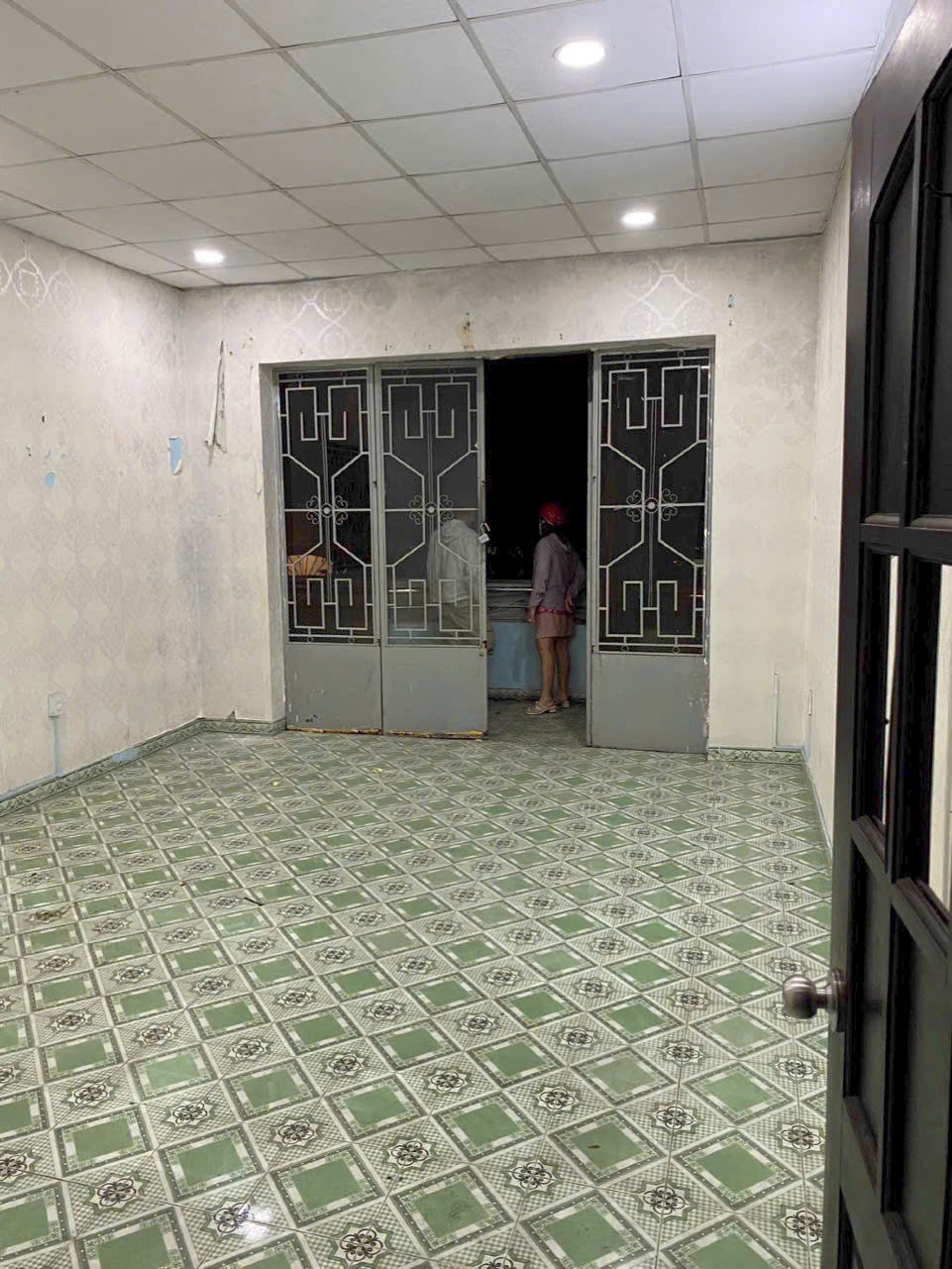 NHÀ ĐẸP – GIÁ TỐT – CHÍNH CHỦ CẦN BÁN CĂN NHÀ 86/129 Ông Ích Khiêm, P.5, Q.11, TP.HCM. 16010304