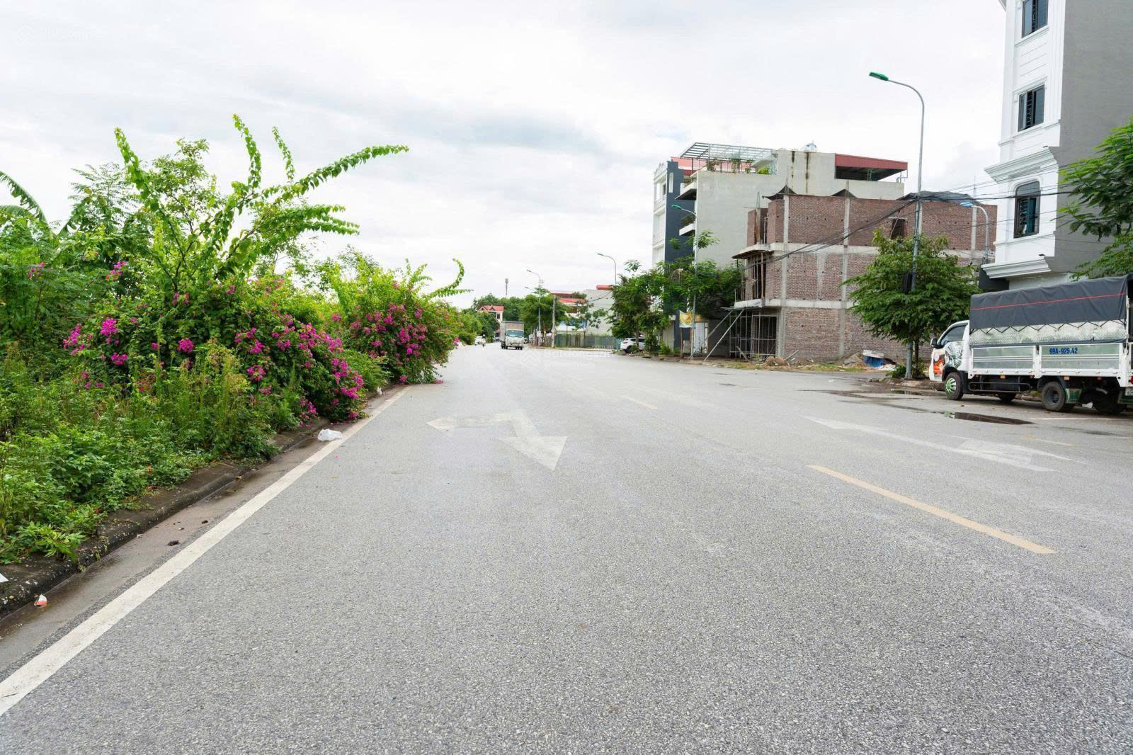 Chu Mẫu - Cho thuê văn phòng tầng 2, 3, 4. DT 200m2/tầng, MT 9m, 13 triệu/tầng 16010309