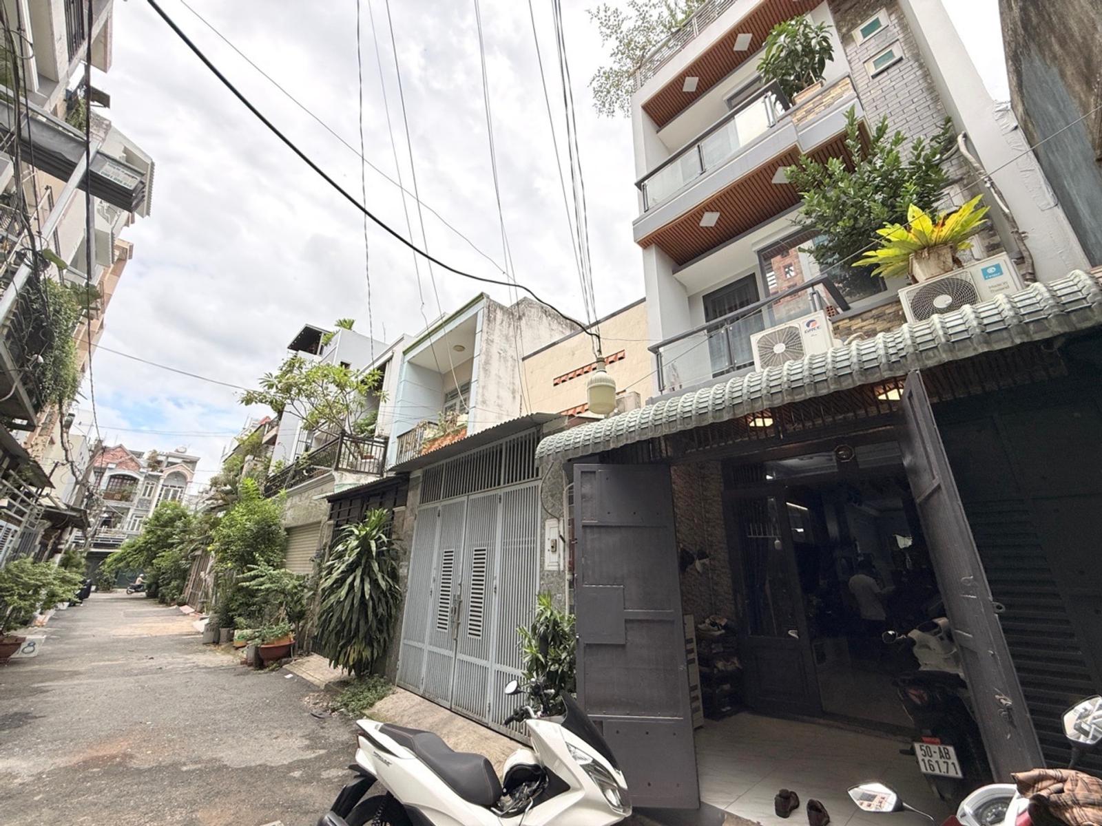 Bán nhá Phan Huy Ich GV 4 X17 4 Tầng hxh 7,6 tỷ 16010314
