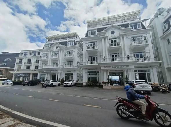 BÁN KHÁCH SẠN MẶT TIỀN ĐƯỜNG ĐỐNG ĐA – ĐÀ LẠT 16010373