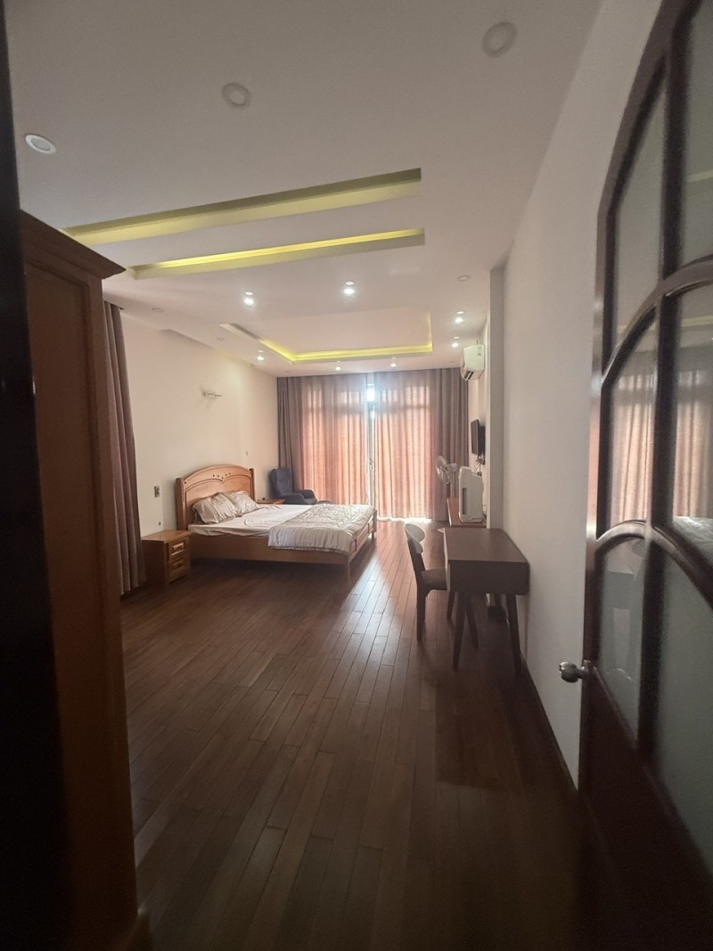 Bán nhà 3 tầng mặt tiền Trương Chí Cương 180m², Hải Châu, giá 23,5 tỷ 16010404