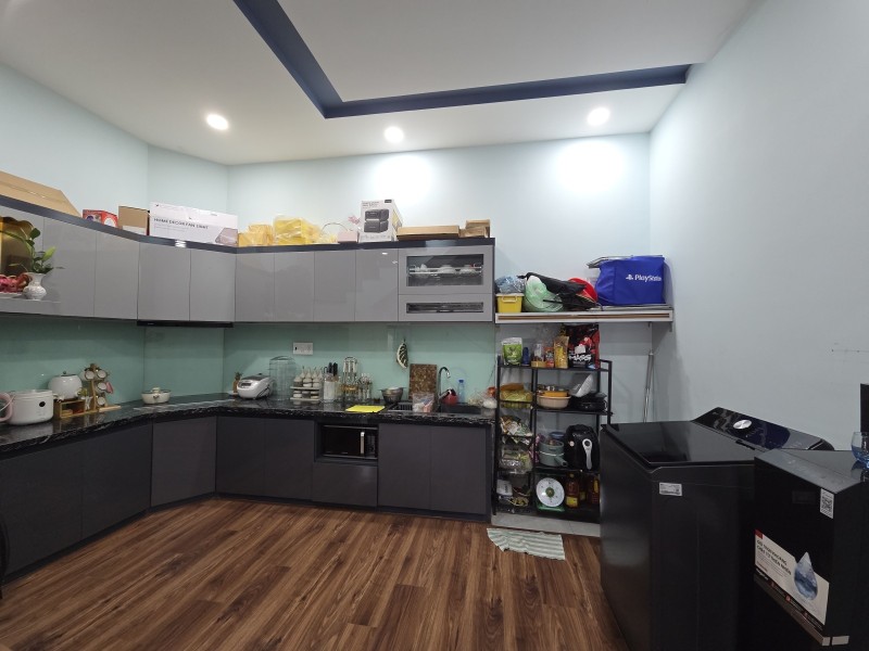 Bán nhà 3 tầng, 72m2, đường số 22, Phường Phước Long, TP HCM, sổ hồng riêng. Giá 6.78 tỷ. 16010417