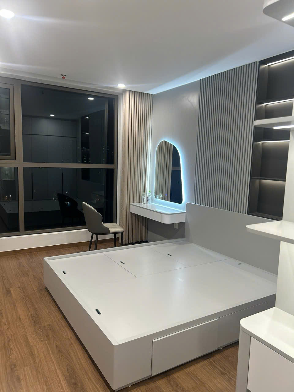 CHO THUÊ CHUNG CƯ KHAI SƠN -NGỌC THUỴ- 101M2-3PN-VIEW ĐẸP-FULL NỘI THẤT 13TR/THÁNG 16010432