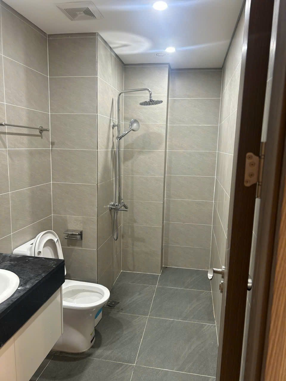 CHO THUÊ CHUNG CƯ KHAI SƠN -NGỌC THUỴ- 101M2-3PN-VIEW ĐẸP-FULL NỘI THẤT 13TR/THÁNG 16010432