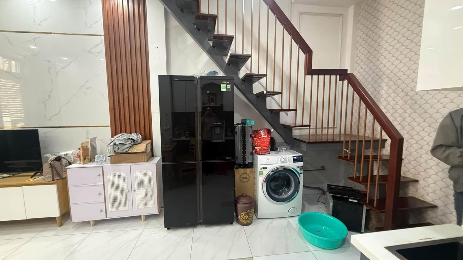 NHÀ MỚI ĐẸP FULL NỘI THẤT CAO CẤP - NGAY CÔNG VIÊN LÀNG HOA GÒ VẤP - 4MX9M - 2 TẦNG - GIÁ 3,4 TỶ 16010435