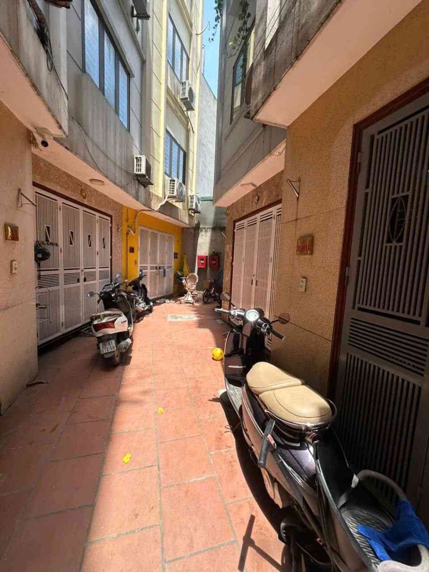 Bán nhà Thạch Bàn 6 tỷ 34m ô tô gần nhà,ngõ nông 16010444