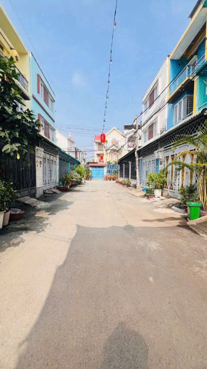 Bán nhà khu nhà ở Vạn Xuân, Thạnh Xuân 24, Quận 12, 4pn, hẻm xe hơi, nhỉnh 5 tỷ 16010446
