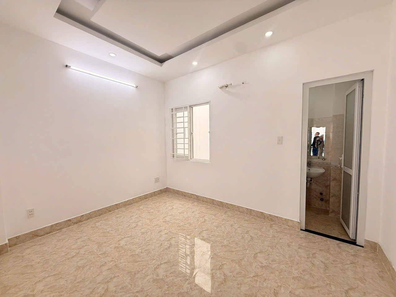 Bán nhà khu nhà ở Vạn Xuân, Thạnh Xuân 24, Quận 12, 4pn, hẻm xe hơi, nhỉnh 5 tỷ 16010446