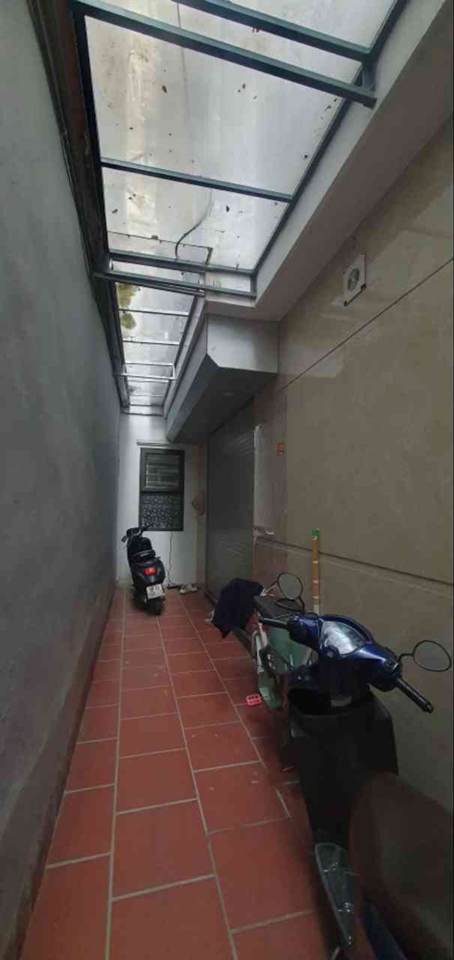 Phố Trạm ô tô lùi cửa 6 tỷ 30m gần sát phố,Long biên sổ đỏ 16010449