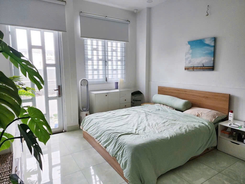 CHO THUÊ NHÀ - MT Nguyễn Thái Bình, P.4, Q.Tân Bình - 4 tầng 6pn 7wc - 30tr/tháng 16010457