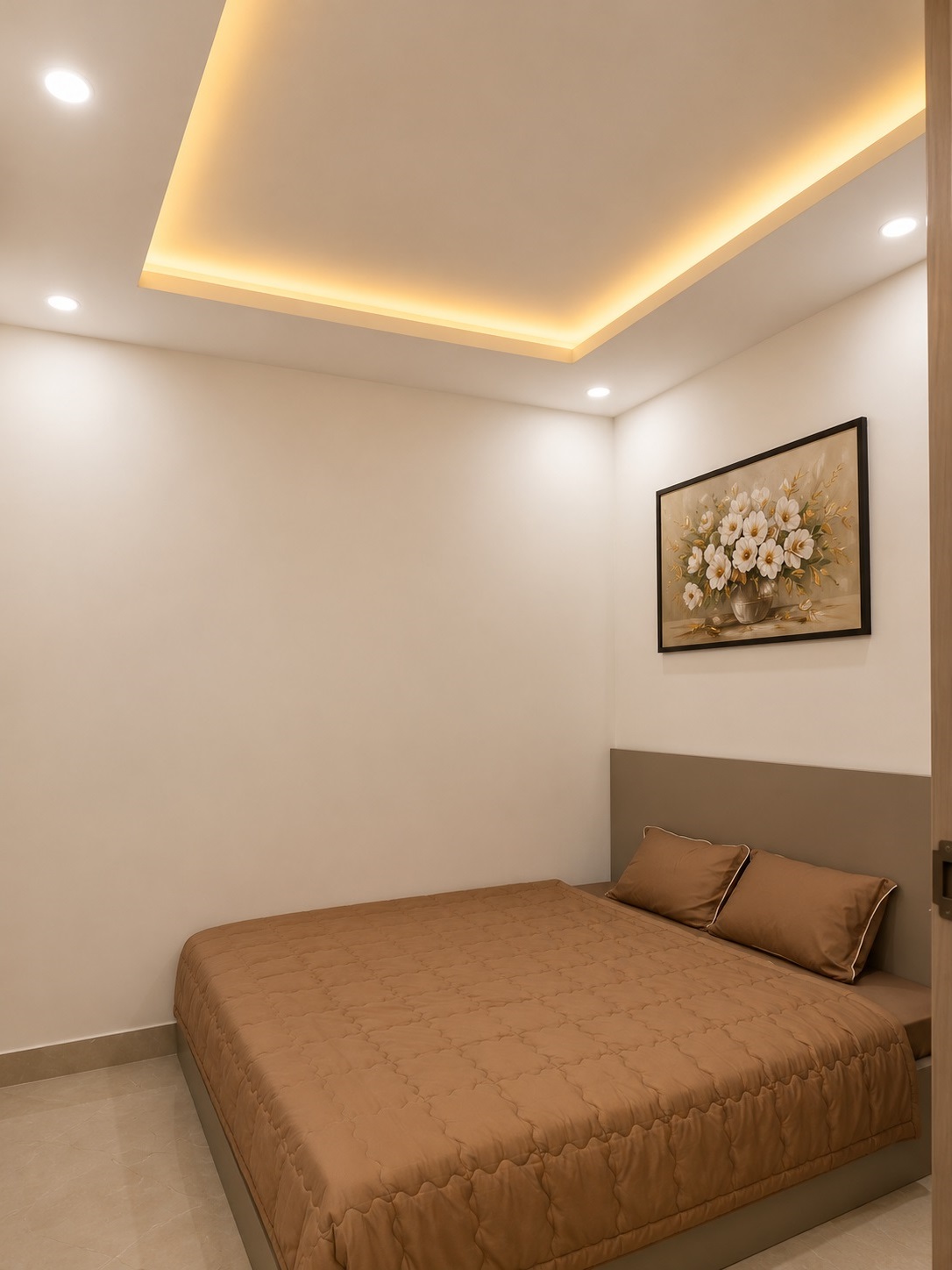 ♣ 3.2 tỷ Góc K thẳng thông Trần Cao Vân gần Trường Đinh Bộ Lĩnh, 2 tầng 2PN trên dưới, sân xe rộng. 16010463