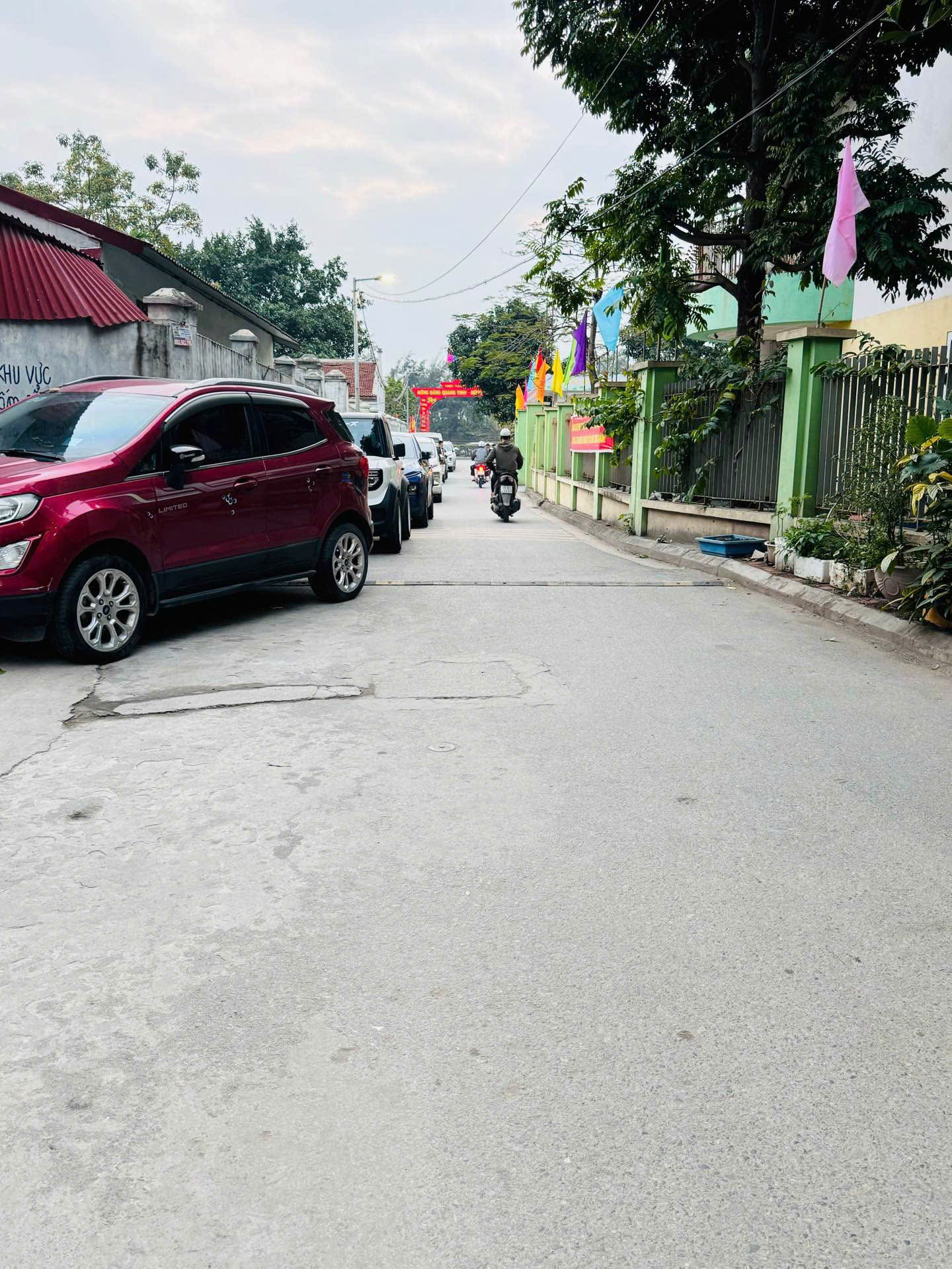 HÀNG HIẾM BÁN ĐẤT NGUYỄN VĂN LINH, LONG BIÊN  SAU 1 NHÀ RA Ô TÔ TRÁNH  KHU VỰC ĐANG PHÁT TRIỂN 31M² 16010465