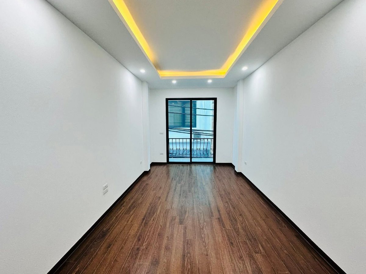 Bán Nhà Xuân La. Tây Hồ. 6 Tầng Thang Máy. Ô Tô. DT 54m2. MT 3.3m. Giá 13.8 Tỷ. 16010475
