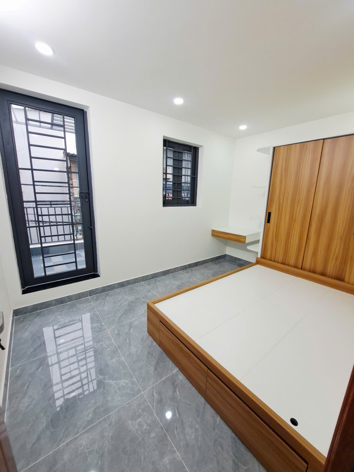 Bán gấp nhà mới TRƯƠNG PHƯỚC PHAN hẻm xe hơi gần chợ, trường học, tặng nội thất, 3 PN nhỉnh 4 tỷ. 

 16010511