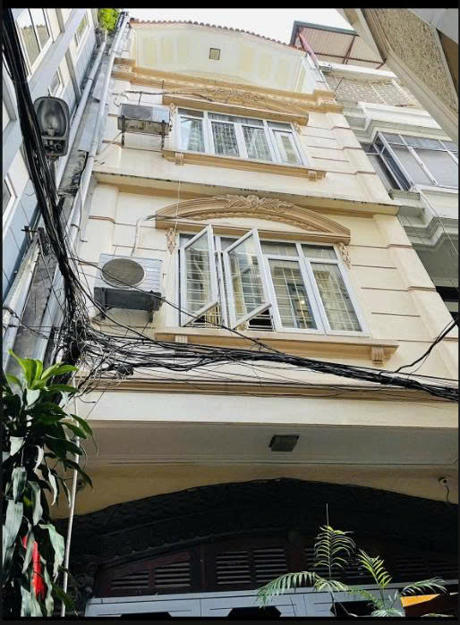 Cho thuê nhà riêng ngõ 39 Hào Nam, phường Ô Chợ Dừa, Hà Nội: 4 tầng, mặt tiền 5m, diện tích 50m2 16010577