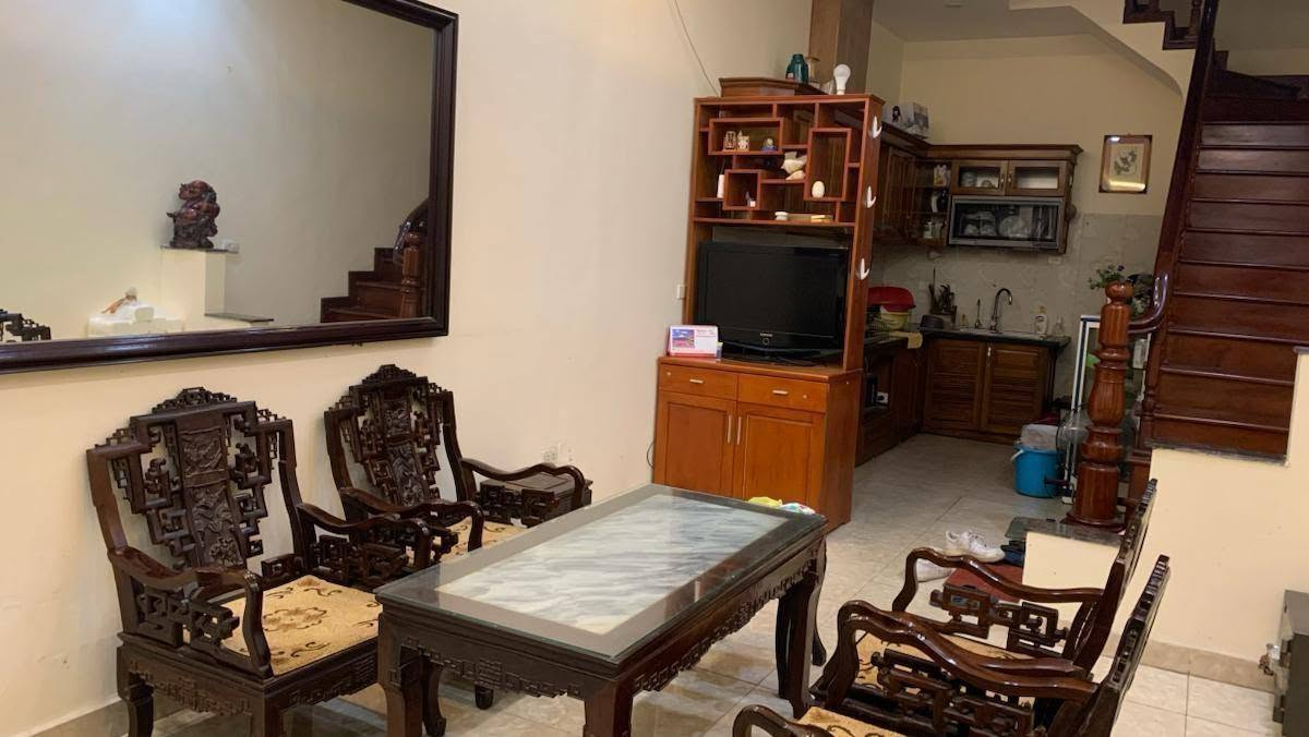 Bán nhà Lê Đại Hành, 65m2, 4 tầng, mặt tiền 5m, 19.6 tỉ, ngõ rộng, cách 10m ra đường ô tô 16010586