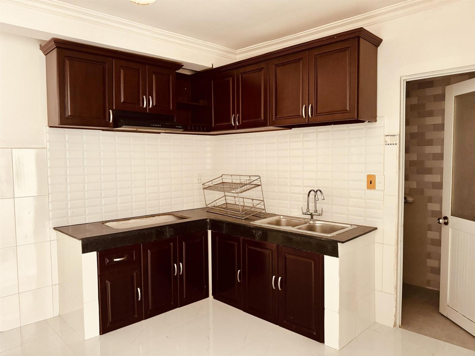 Nhà cho thuê Nguyễn Xí, Bình Thạnh, DT 40m2, 2 tầng, 2 phòng ngủ, hẻm thẳng, an ninh, giá 13tr có TL 16010611