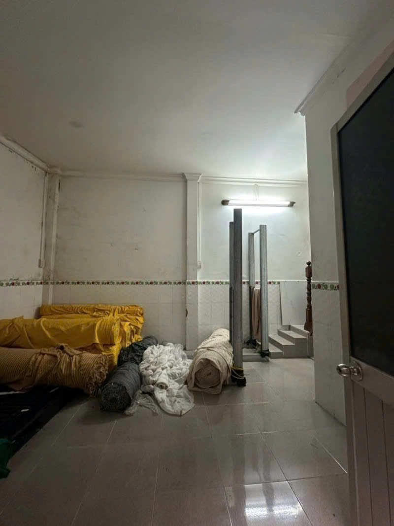Bán nhà Mặt tiền Lê Lư -  500m chợ Tân Hương, 4,1x24m, nở hậu 5,3m 2 Tầng, 1 chủ, 10,7 Tỷ. 16010626