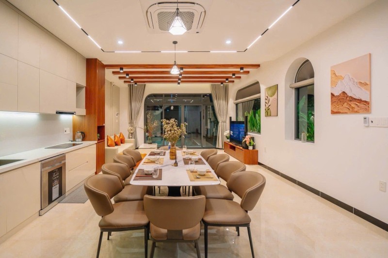 Sập giá villa góc 2 mặt tiền Nguyễn Đình Chiểu, 200m2, dòng tiền 720 triệu/năm 16010642