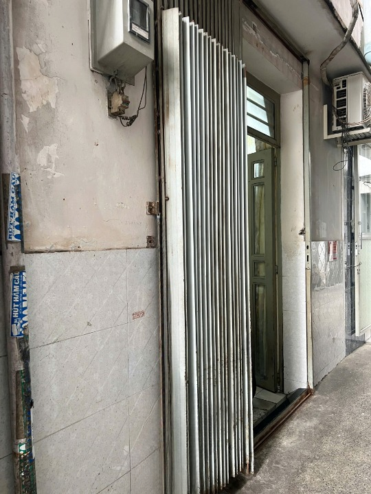 Nhà 2 tầng hẻm sát đường Lê Quyên P5Q8. Giá 1.8 tỷ 16010674