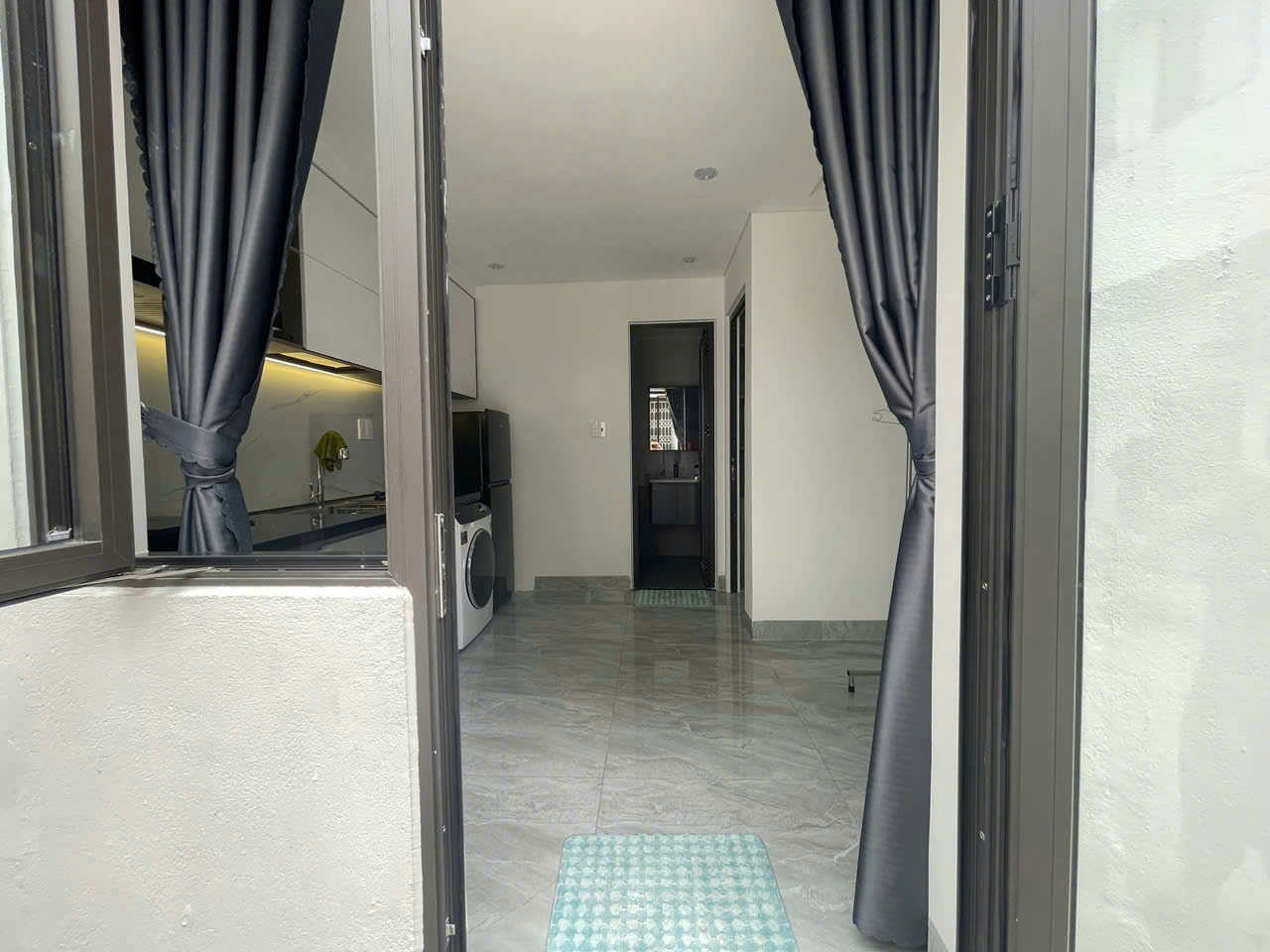CHO THUÊ CĂN HỘ CAO CẤP MỚI 100% – TẦNG TRỆT, LỐI ĐI RIÊNG – GẦN SÔNG, GẦN BIỂN 16010678