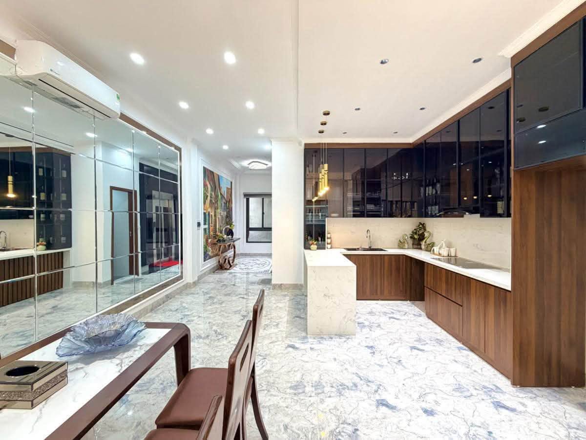NHÀ ĐẸP XUẤT SẮC LA THÀNH – 59M² – MT 5M – 6 TẦNG – THANG MÁY NHẬP – FULL NỘI THẤT CAO CẤP 16010697