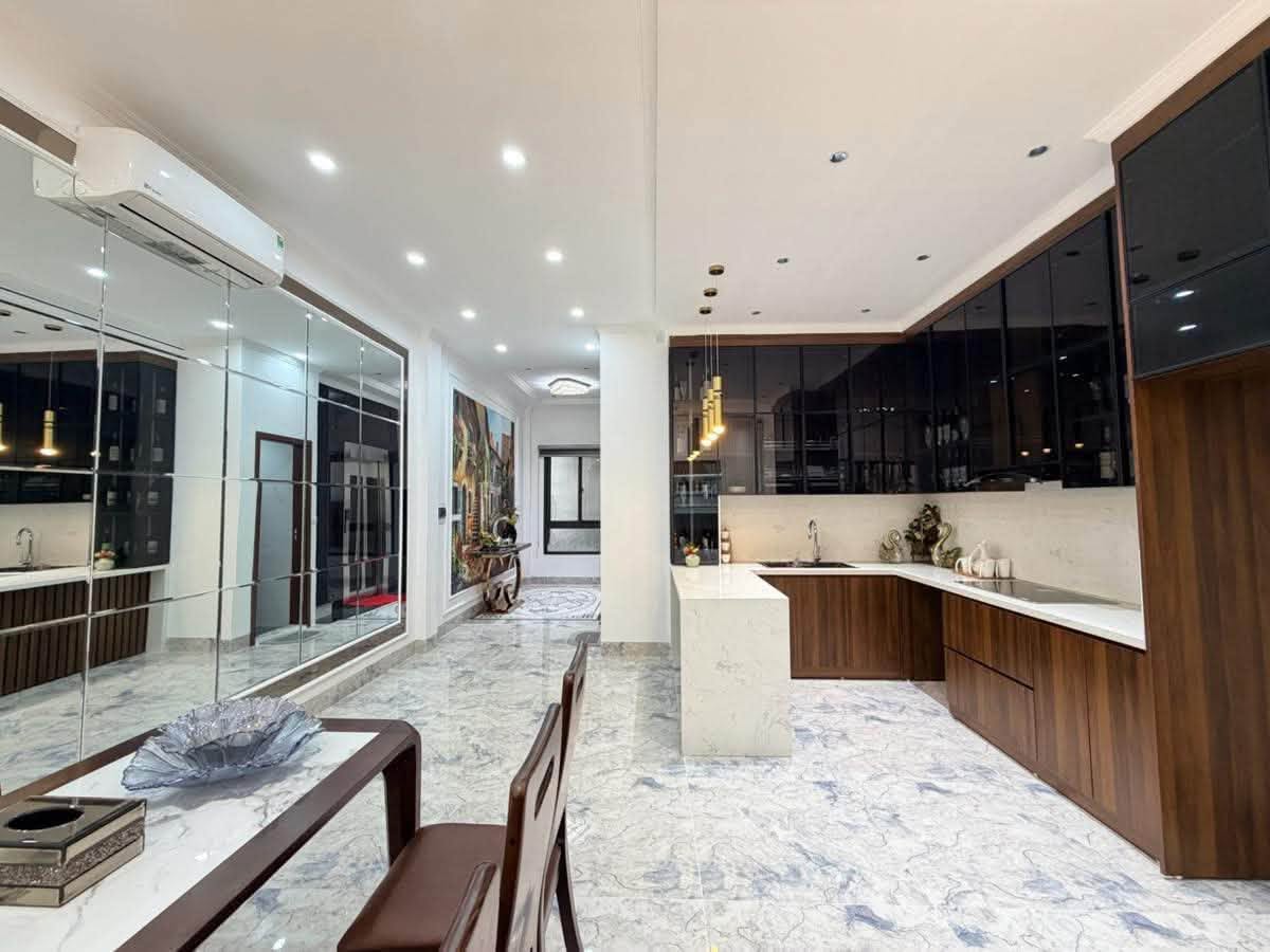 NHÀ ĐẸP XUẤT SẮC LA THÀNH – 59M² – MT 5M – 6 TẦNG – THANG MÁY NHẬP – FULL NỘI THẤT CAO CẤP 16010697