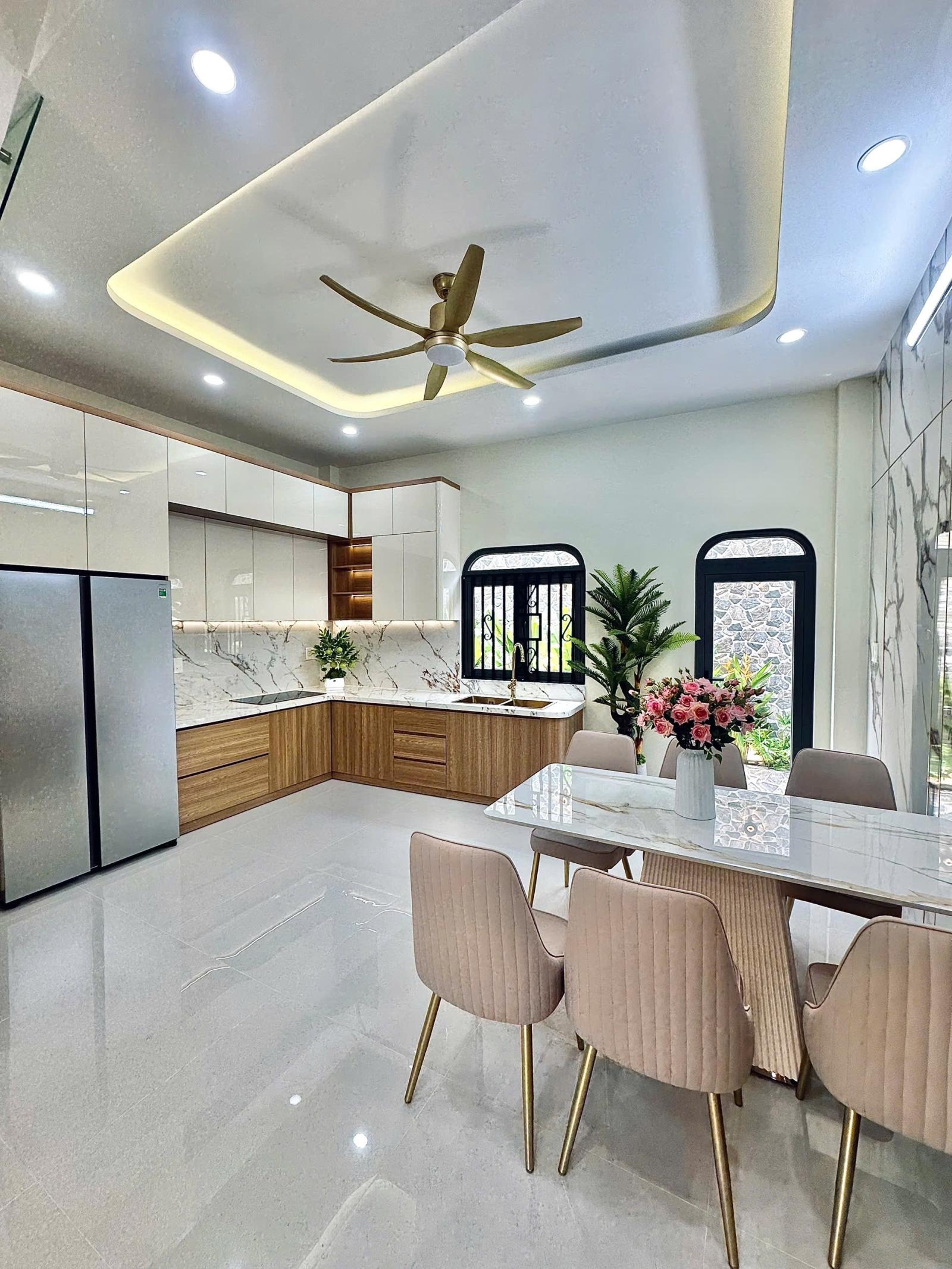 Siêu phẩm Luxury xây mới 100% - Sát bên Emart Phan Huy Ích 16010701