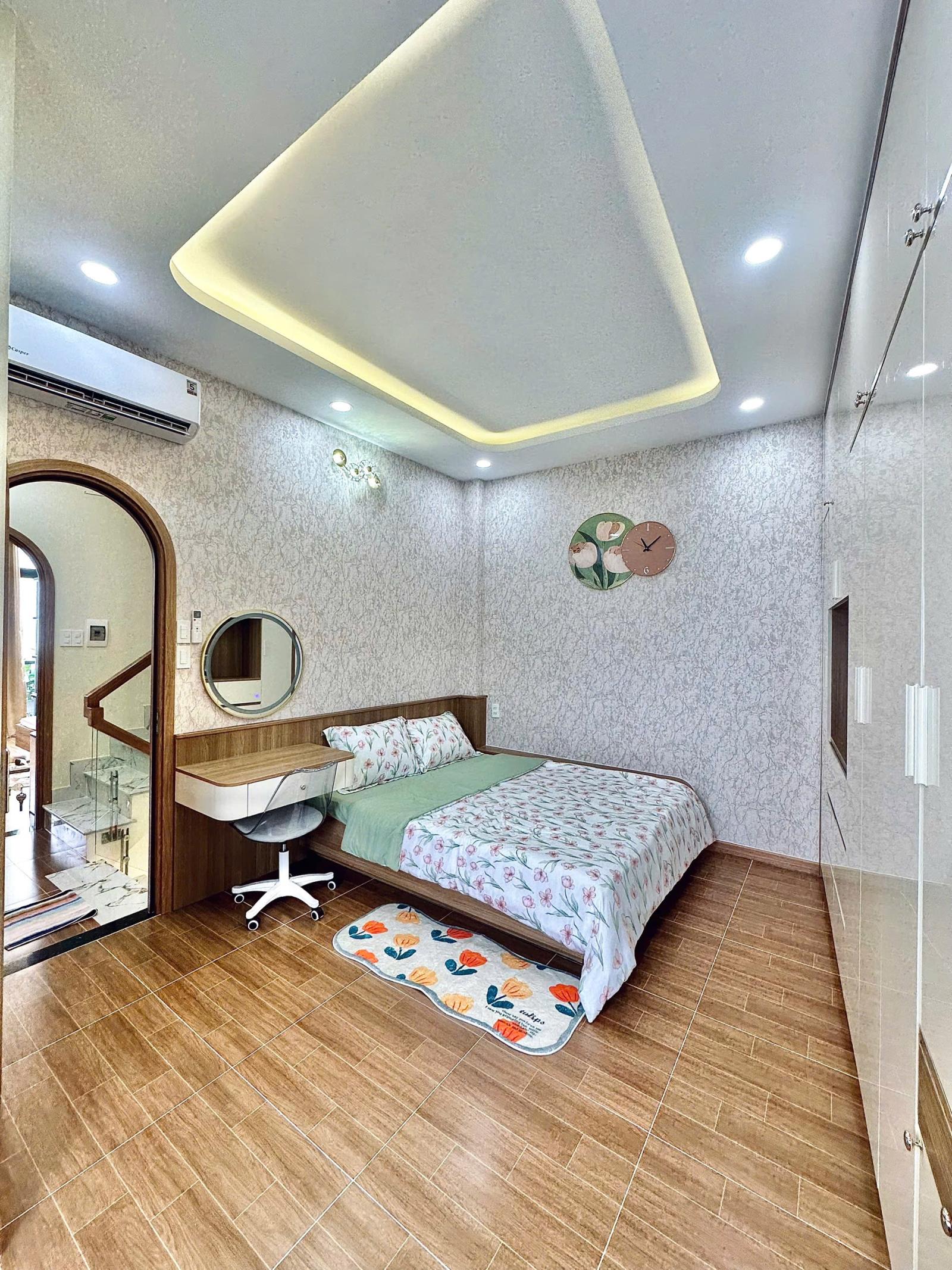 Siêu phẩm Luxury xây mới 100% - Sát bên Emart Phan Huy Ích 16010701