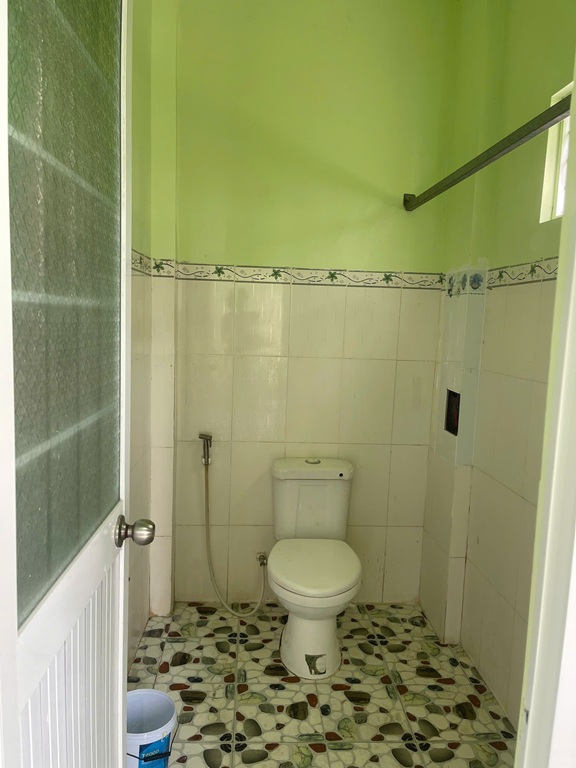 VỊ TRÍ ĐẸP - GIÁ TỐT - Chính Chủ Bán Nhà Đối Diện cổng Bệnh Viện Đầm Dơi, Cà Mau 16010708