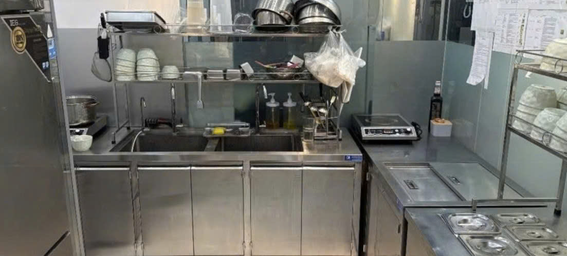SANG NHƯỢNG QUÁN CHÈ VÀO LÀ KINH DOANH NGAY TẠI HÀ NỘI 16010720