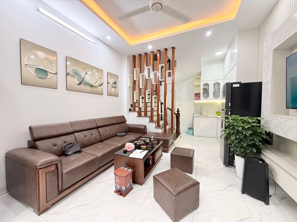 sở hữu ngay nhà LINH ĐÀM đẳng cấp gần HỒ BÁU VẬT GIỮA LÒNG HÀ NỘI sát TRƯỜNG HỌC 7 tỷ35
 16010770