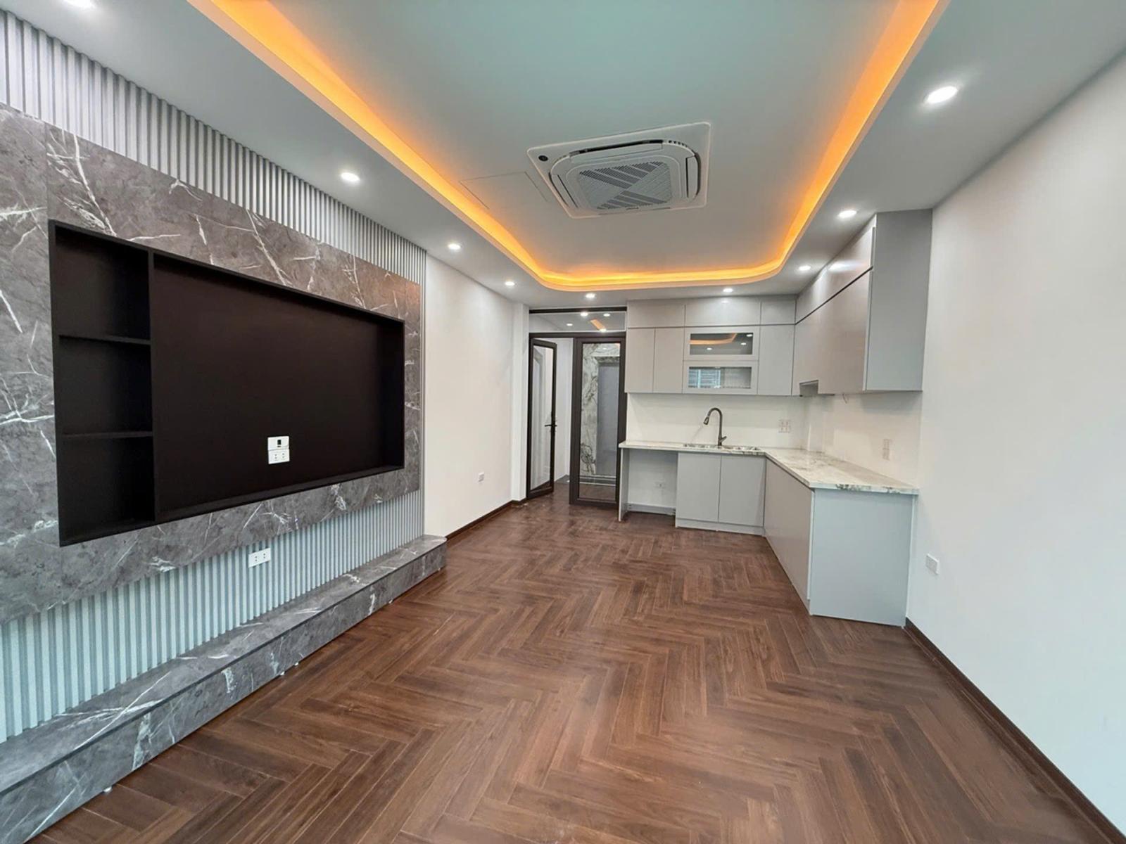 Bán nhà đẹp Hoa Lâm, Long Biên. Thang máy, Ô tô 45m2, 5 tầng Dưới 9.8 tỷ 16010785