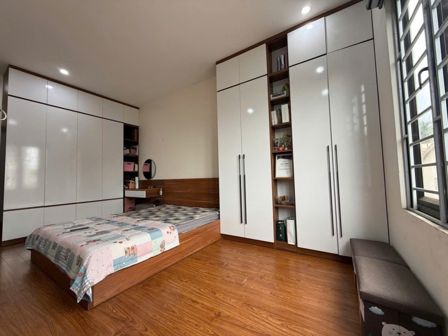 Bán nhà Ngọc Thụy, Long Biên. Dưới 6.6 tỷ. Diện tích 40m2 ô tô. Gần công viên 16010793