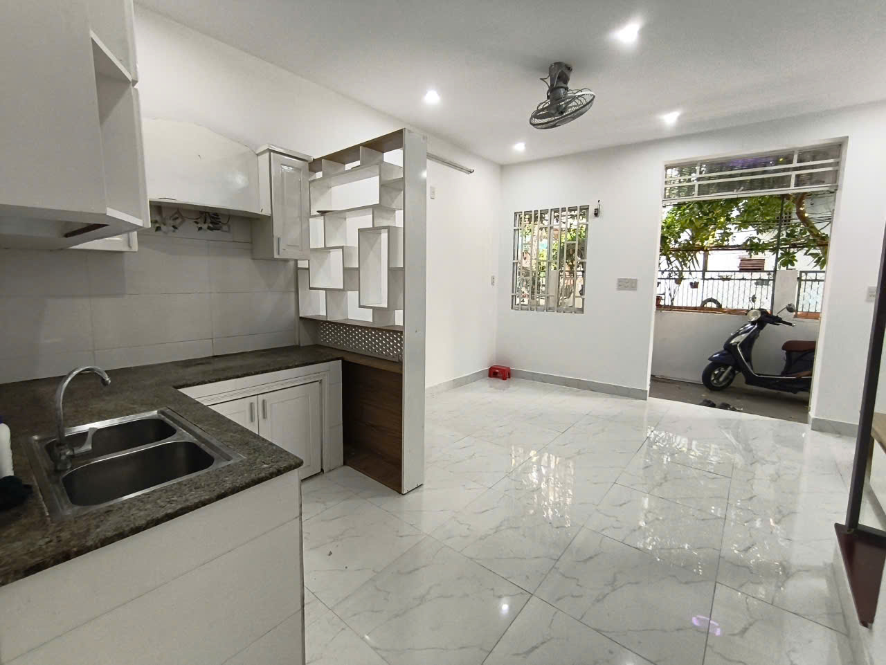 # Sát Kiệt 205 Nguyễn Hoàng, gần Nguyễn Văn Linh, 35m2, 2 tầng 3PN, 2WC, sạch đẹp 2.xx  tỷ 16010797