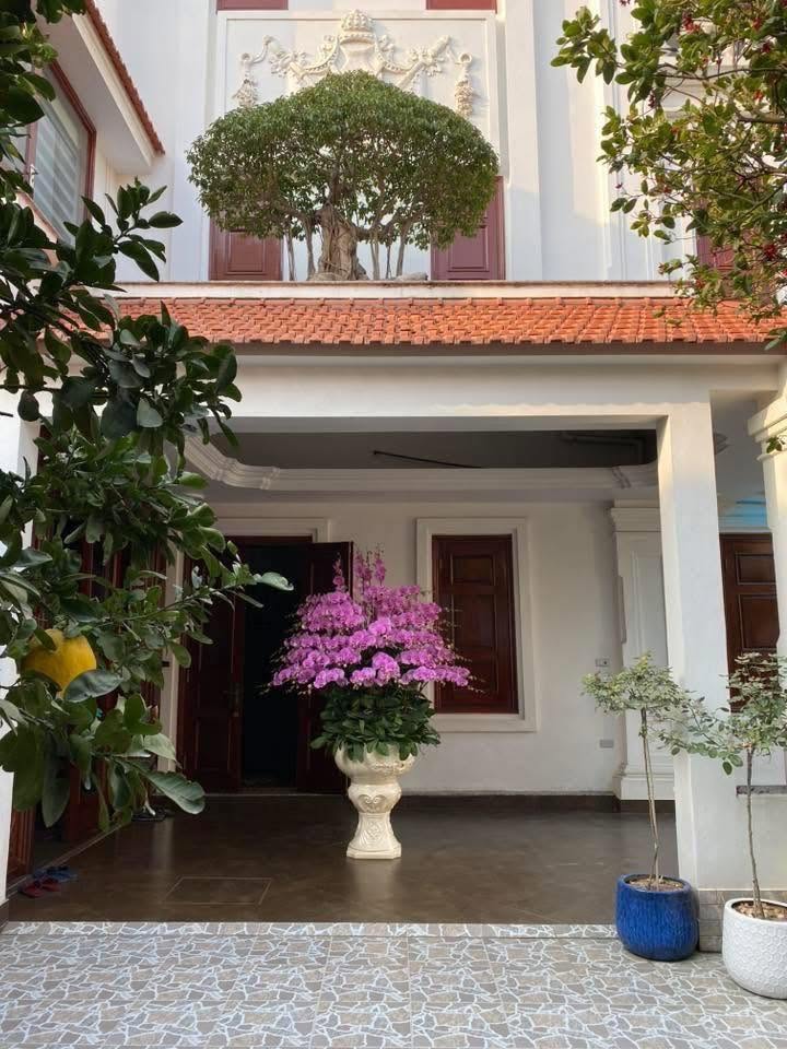 Bán căn biệt thự khu Trường An, ph Thanh Bình, TP HD, gần 400m2, mt 26m, bể cá Koi, sân vườn  16010823