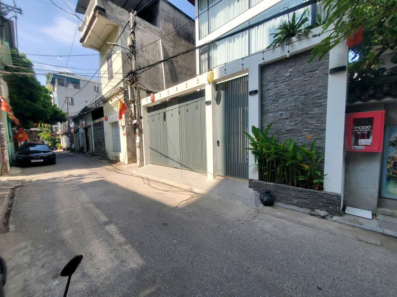 Bán nhà Bát Khối,Cổ Linh 6 tầng,106,mt7.8m oto tránh nhỉnh 28 tỷ 16010837