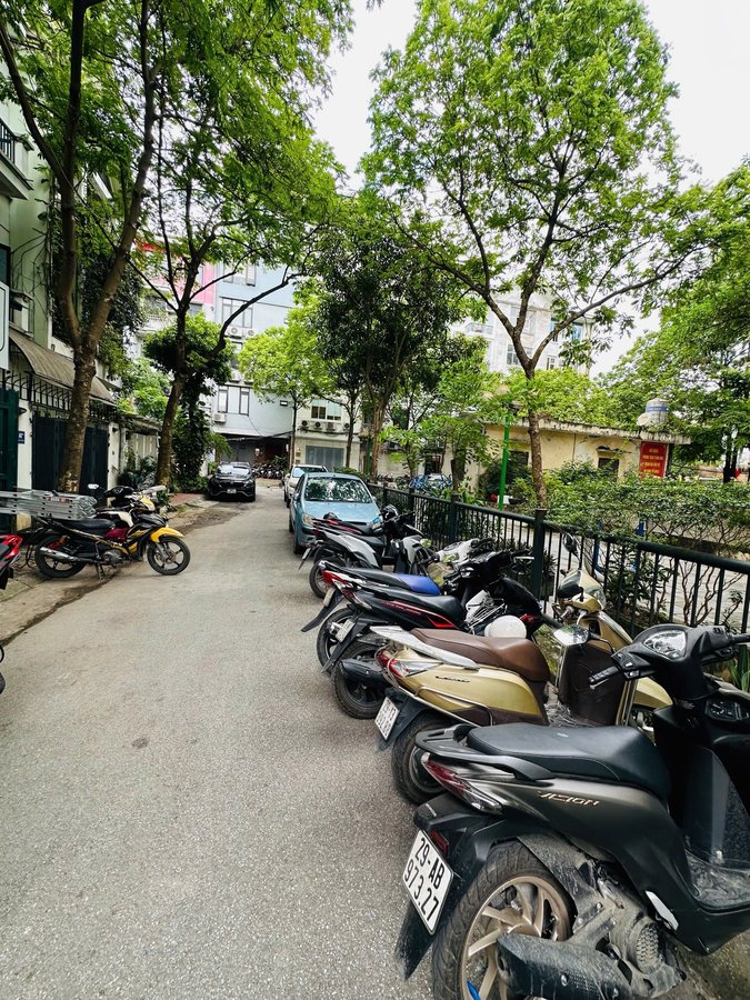 Bán Nhà Nguyễn Khánh Toàn. Cầu Giấy. Thang Máy. Lô Góc. Ô Tô. Vỉa Hè. DT 111m2. Giá 67 Tỷ. 16010842
